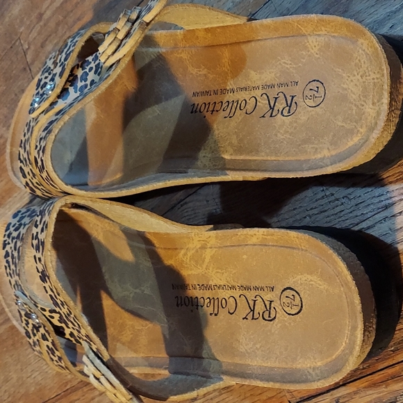 Shoes - Picture 4 of 7